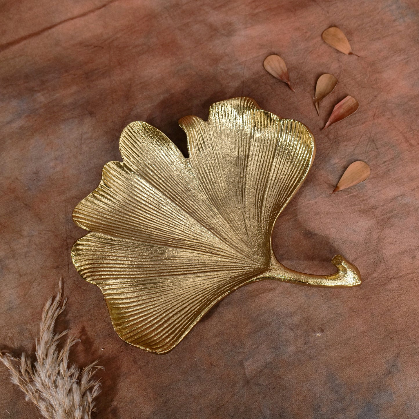 Nature's Elegance: Aluminum Leaf Platter - 11 inch