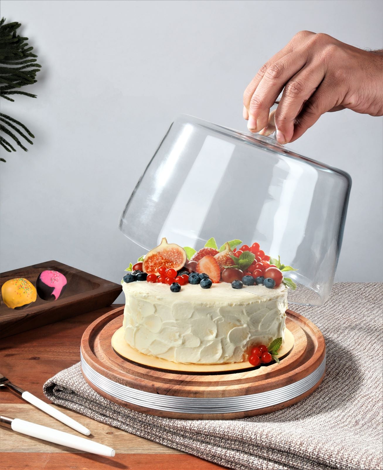 Cake stand with clearance cloche